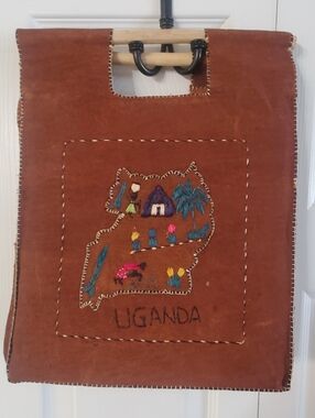 HANDMADE UGANDA WOODEN HANDLES. BARNCLOTH . TRAVEL.  HANDBAG Yarn Holder